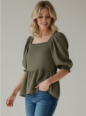 LOFT Dotted Smocked Peplum
Top Size large